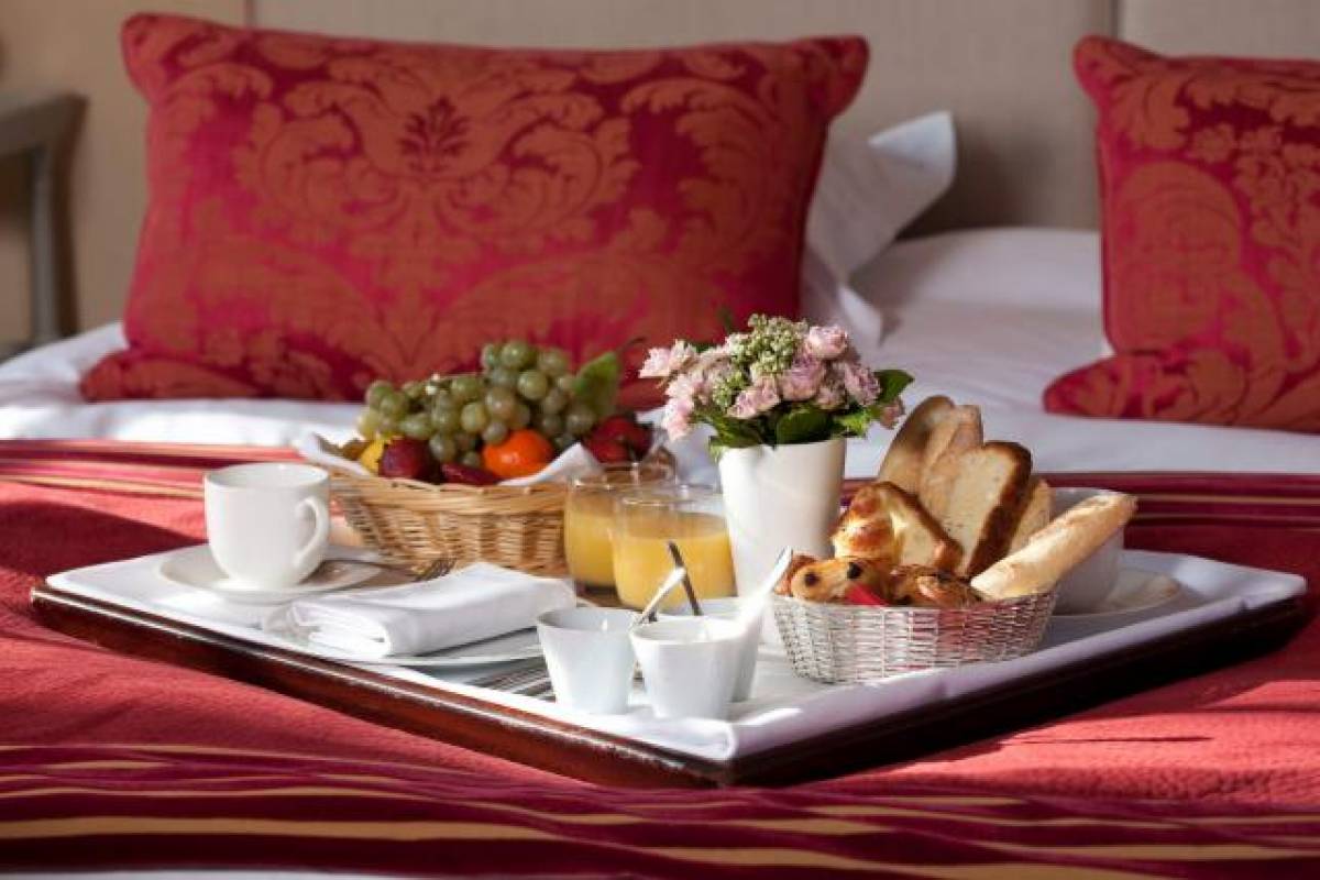 Petit-Déjeuner Continental Inclus